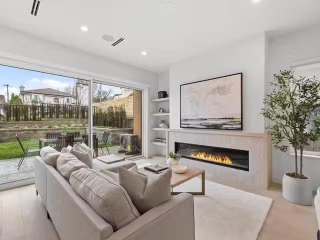 1/2 Duplex for sale in Vancouver, Vancouver East, 1 727 E 31st.