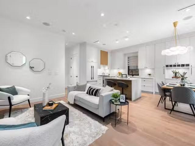 1/2 Duplex for sale in Vancouver, Vancouver East, 1 878 E 37 A.