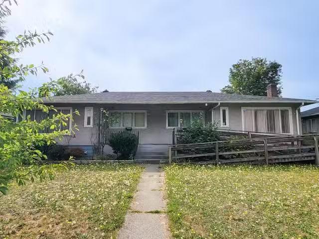 1/2 Duplex for sale in Vancouver, Vancouver East, 2578 S Grand.