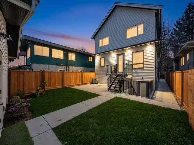 1/2 Duplex for sale in Vancouver, Vancouver East, 2713 Cheyenn.