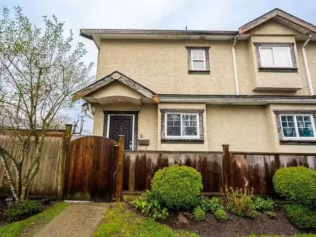 1/2 Duplex for sale in Vancouver, Vancouver East, 2849 Lakewoo.