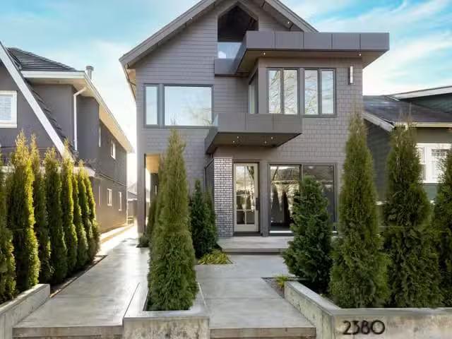 1/2 Duplex for sale in Vancouver, Vancouver East, 2380 E 5th A.