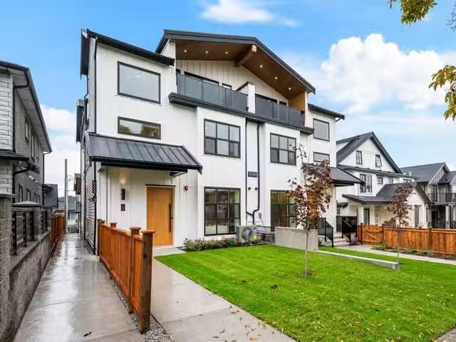 1/2 Duplex for sale in Vancouver, Vancouver East, 2 3065 Charl.