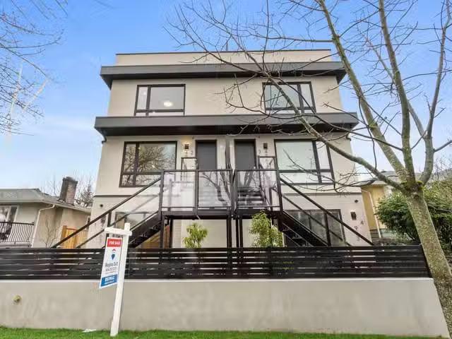 1/2 Duplex for sale in Vancouver, Vancouver East, 4 4963 Chest.