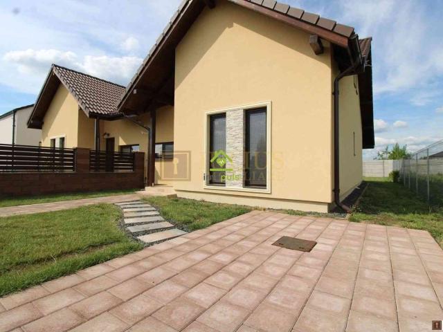 1/2 duplex – prima închiriere | Moșnița Nouă