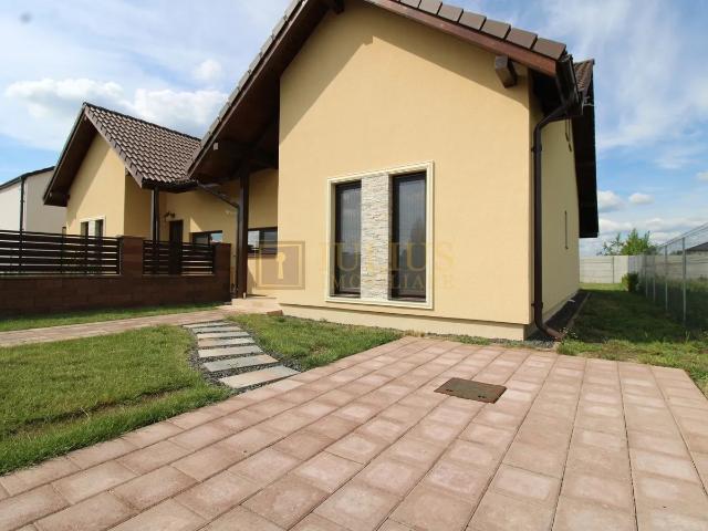 1/2 duplex – prima închiriere | Moșnița Nouă