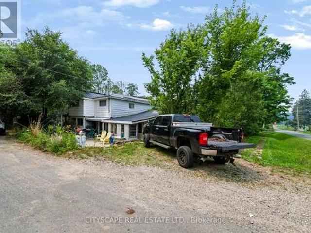 12 Enos Street, Blandford Blenheim, ON, N0J 1G0 house for sale | Listing ID X13604 | Royal LePage