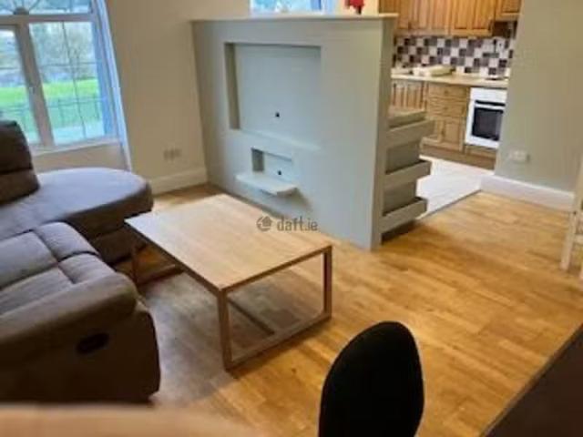 12, Fermoy, Co. Cork is for rent
