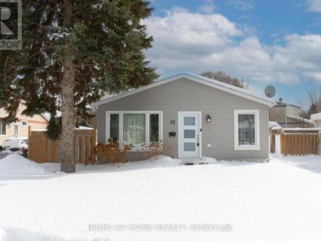 12 Frost Trail, Barrie Letitia Heights, ON, L4N 4X1 house for sale | Listing ID S11969 | Royal LePage