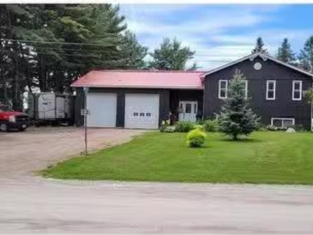 12 Fulsom Crescent, Orillia, ON, L3V 6H5 investment for sale.