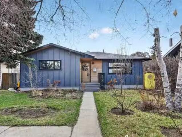 12 Glacier Drive Sw, Calgary, AB, T3E 5A1 house for sale Li.
