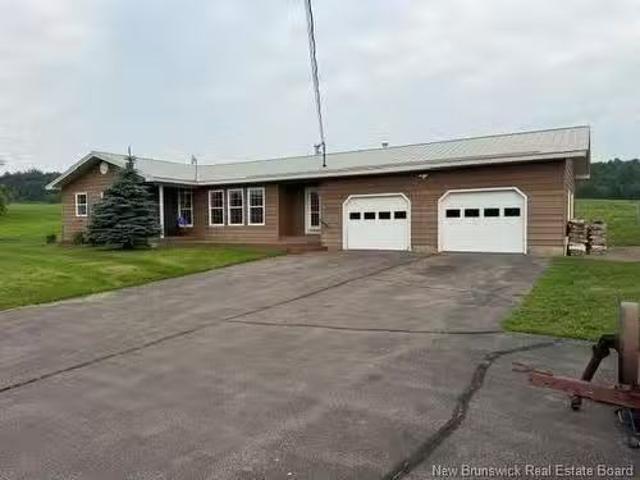 12 Glenvale Rd, Petitcodiac, NB, E4Z 4J1 house for sale Lis.
