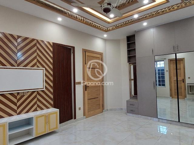 12 Kanal House for Sale