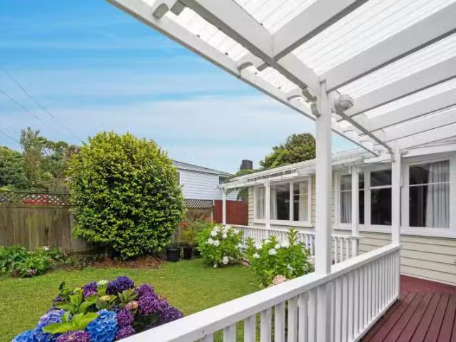 12 Lane Crescent, Tawa, Wellington City