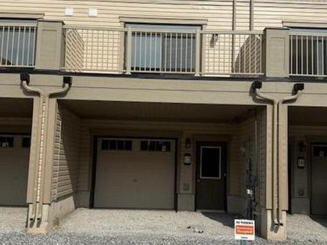 12 Lilac Lane, Thorold, ON, L3B 5N5 house for lease | Listing ID X13522 | Royal LePage