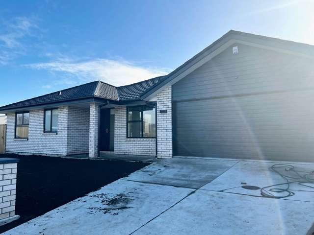 12 Magnolia Drive, Waiuku, Franklin