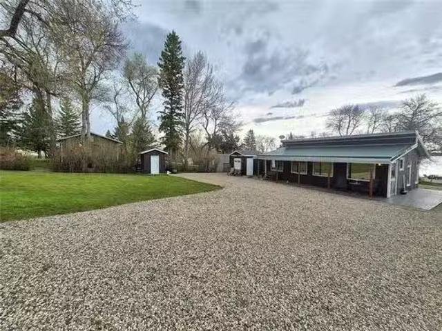 12 Main Street, Sandy Lake, MB, R0J 1X0 house for sale List.
