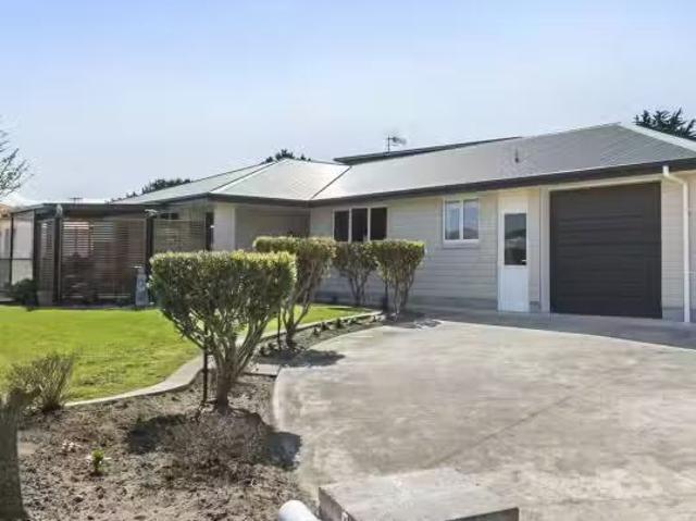 12 Malthus Place, Foxton Beach, Horowhenua