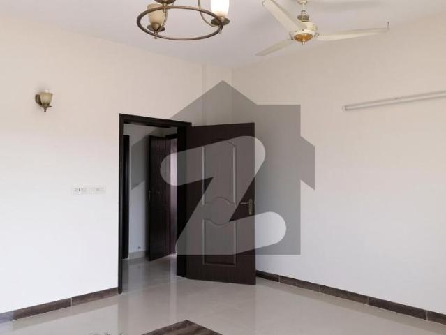 12 Marla 4 Bed Apartment Askari 11