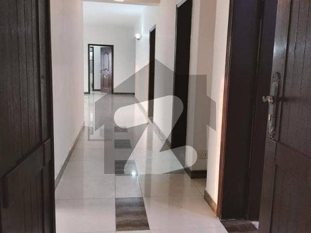 12 marla 4 bedroom apartment available for rent
