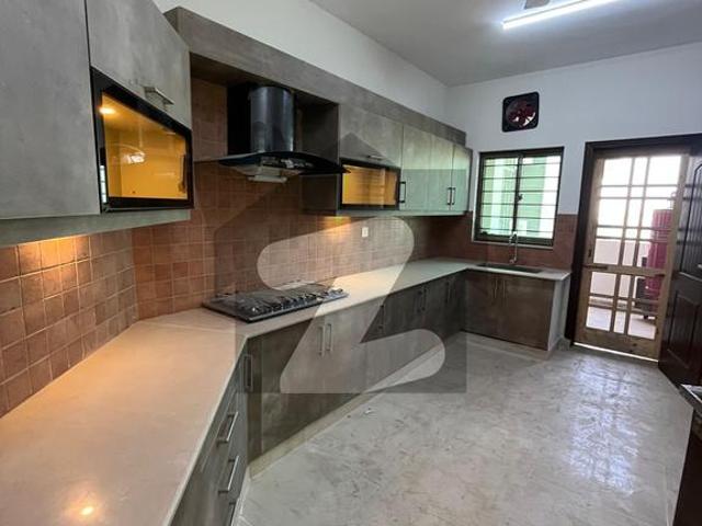 12 marla 4 bedroom apartment available for rent askari 10 sector s
