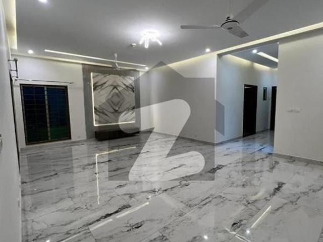12 Marla 4 Bedroom Apartment Available For Rent In Askari 10 Sector G Lahore. 1 Bed Lock Askari 10 Sector F