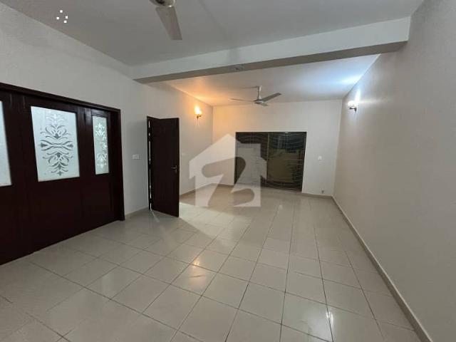 12 marla 4 bedroom house available for rent