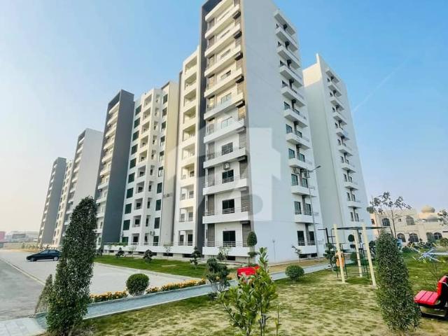 12 Marla 4 Bedroom's Brand New *H Shape* Tile Flooring Apartment | Flat For Sale | Askari 10 Lahore Cantt | @nusratestate