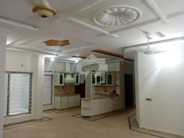 12 marla 5 bed house for rent in johar town