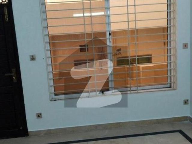 12 Marla Triple Storey House In I 8/2 For Sale At A Good Location I 8/3
