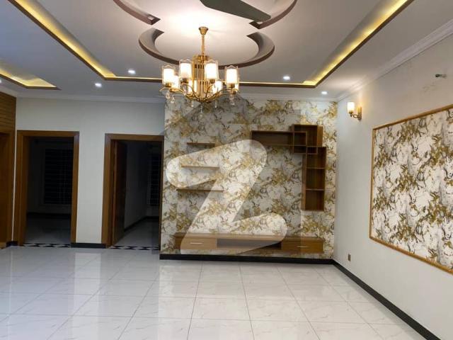 12 marla upper portion for rent in media town