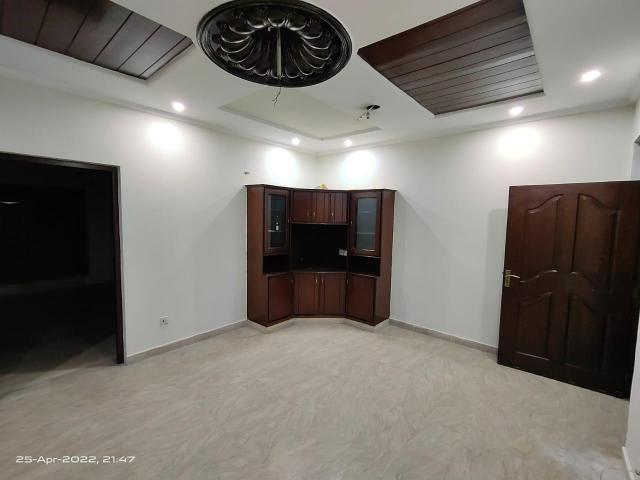 12 Marla Upper portion for Rent