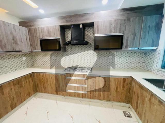 12 marla brand new 4 bedroom apartment available for rent in askari 10 sector askari 10