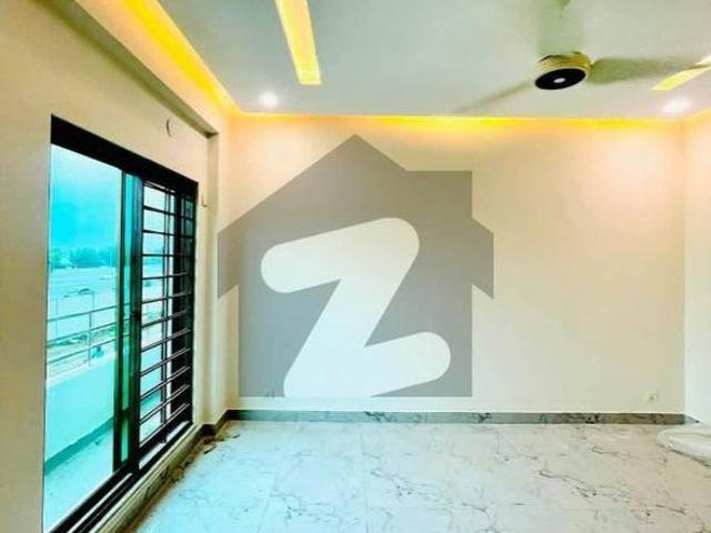 12 marla brand new 4 Fbed Flat available for rent in Askari 10 sec S Lahore Askari 10