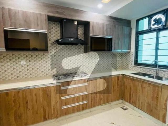12 marla brand new flat available for rent in askari 10 sec s lahore askari 10