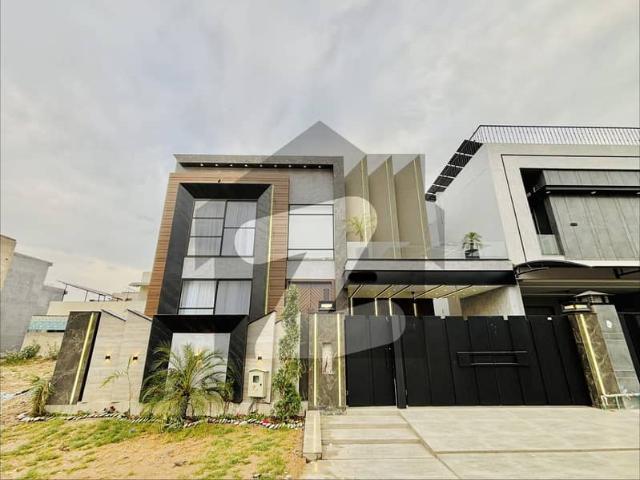 12 Marla Brand New House Available For Sale