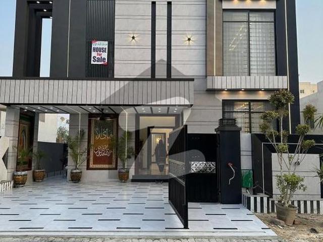 12 Marla Brand New House For Rent in Media Town Block A