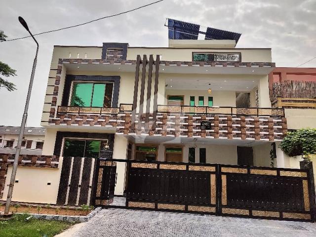 12 Marla Brand New House For Sale