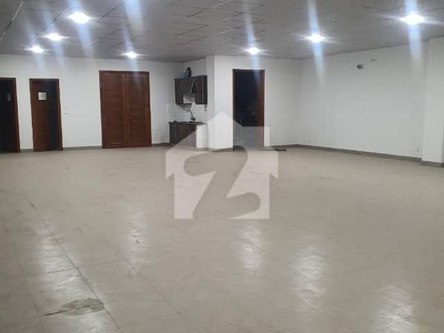 12 Marla Commercial Hall Ground Floor Available for Rent Near Expo Centre Johar Town