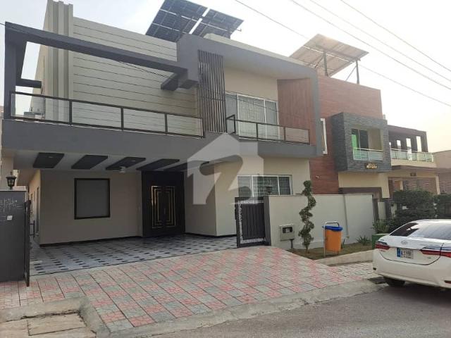 12 Marla Designer House For Sale