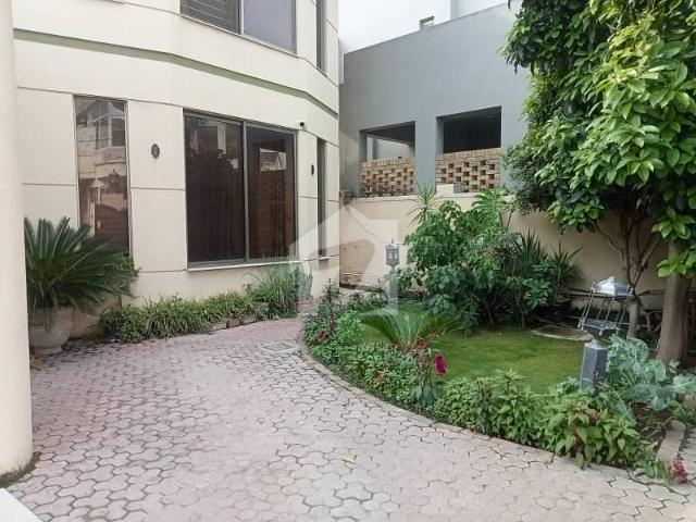 12 Marla Duble Story House For Sale In LVL Comnuty Near Main Muree Road Banigala
