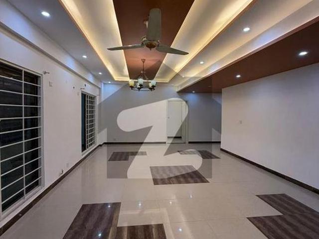 12 marla flat is available in askari 11 sector b at super hot location. Askari 11 Sector B