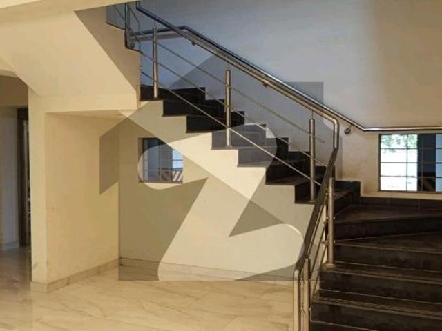 12 Marla Flat Situated In Askari 10 For rent Askari 10