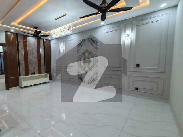 12 Marla Full House Available For Rent In DHA Phase 1