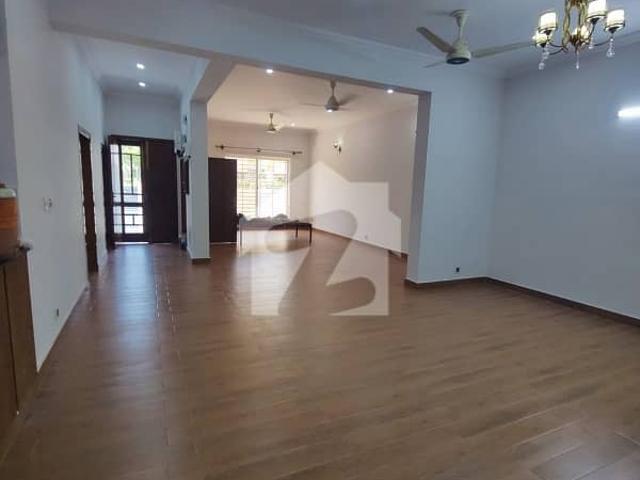 12 Marla House With Solar System Installed | 12 Bedrooms For Rent