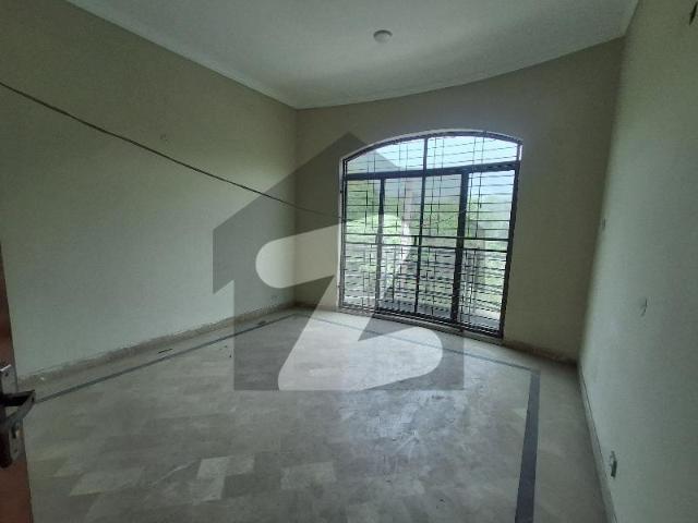 12 Marla House Available For Rent For Silent Office +Family Johar Town