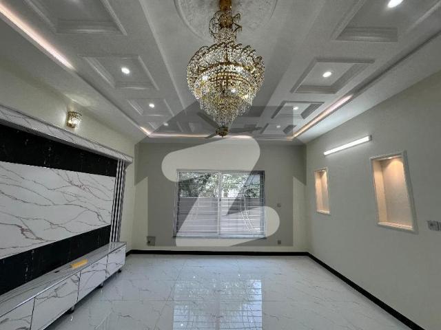 12 Marla House For Sale In G 15/1