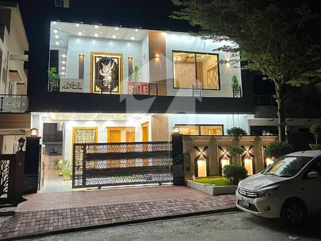 12 Marla Luxury House 15 KWA Solar installed Green Bahria Town Rawalpindi phase 8
