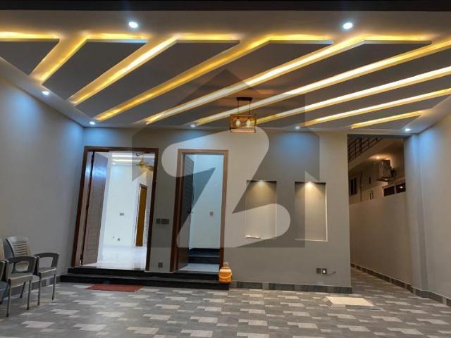 12 Marla Luxury House On Service Road Block A, Top City 1
