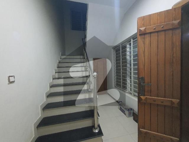 12 Marla Main Boulevard Well Maintained Double Unit House Available For Sale In Media Town